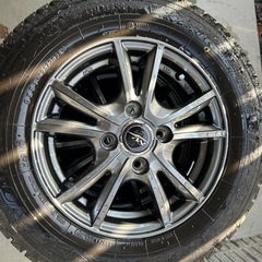 スタッドレスタイヤホイールセットの画像