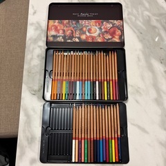 カラーペンシル40色の画像