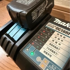 早い取引希望！マキタ　純正バッテリー1個3A　充電器　DC18RF 18V BL1830の画像