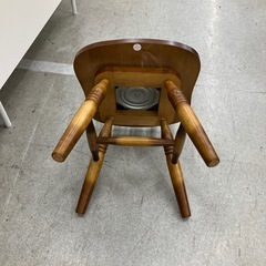 坂2602-1397 回転式ダイニングチェア ライトブラウン② キズ汚れ有りの画像