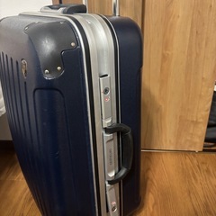 スーツケースの画像