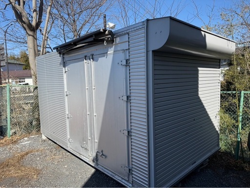 コンテナ倉庫 物置 シャッター 雨避けオーニング付 アルミ コンテナ倉庫 物置 シャッター 雨避けオーニング付 アルミ