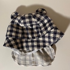 クマ耳付きチェック柄　ベビー帽子　紐付き　44cmの画像