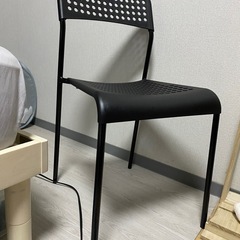 IKEAイケア　黒椅子チェアの画像