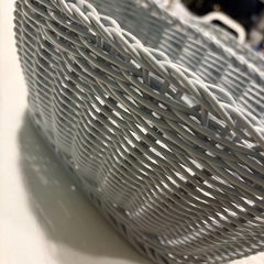 ビニール製かご➕木製雛人形の画像