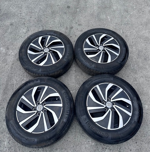 トヨタ　プリウス　ホイールタイヤセット　４本185/65R15