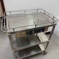 受け渡し者決定‼️医療用ワゴンの画像