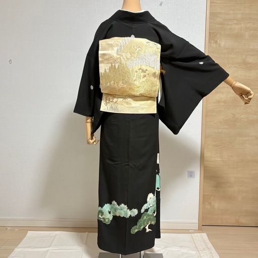 【極上の気品】黒留袖 5点セット 正絹 松 礼装バッグ 袋帯 結婚式 母親