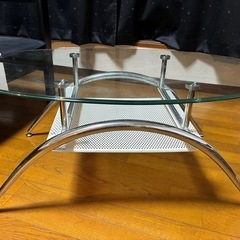 ガラステーブルの画像