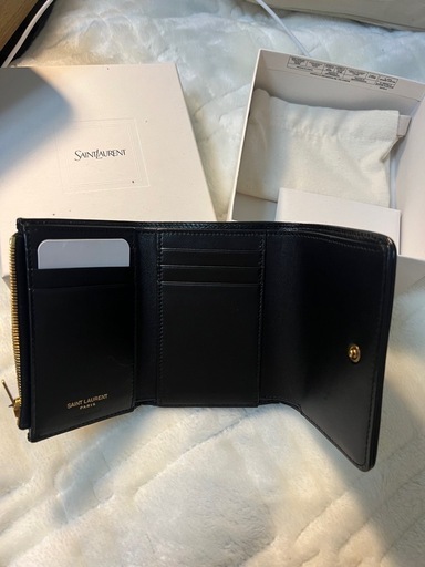 YSL財布（引取限定）