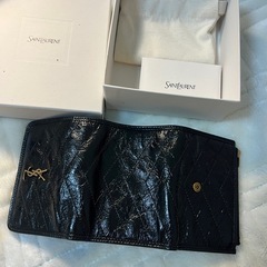 YSL財布の画像