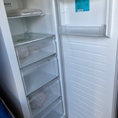 在用品業務用家庭用2021年製 ハイアール JF-NUF280A 前開き 冷凍庫 280L  4+2段 ファン式 フリーザーの画像