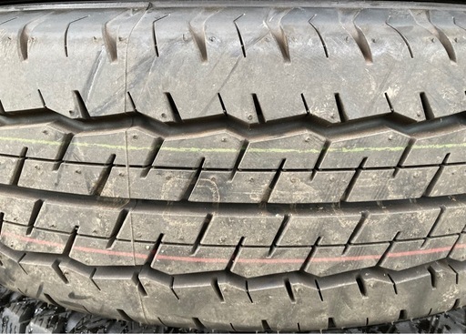 新車剥がし　DUNLOP 195/80R15 25年製 夏タイヤ