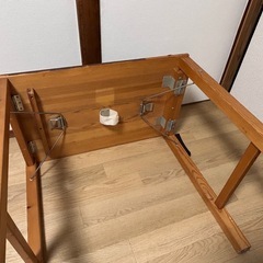折りたたみテーブルの画像
