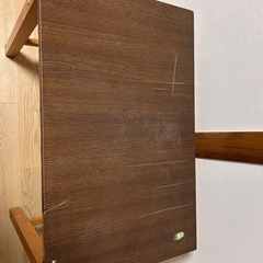 折りたたみテーブルの画像