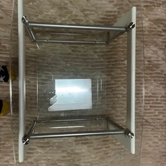 ガラステーブルの画像