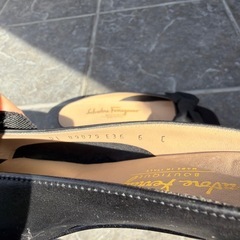 フェラガモ　オープントゥの画像