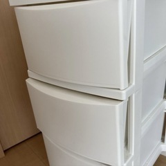 衣装ケースの画像