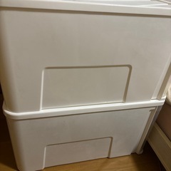 古い収納ケースの画像