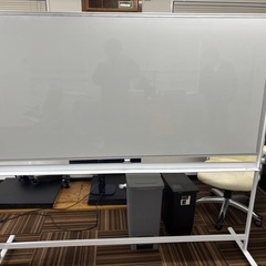 机、椅子、冷蔵庫等その他諸々の画像