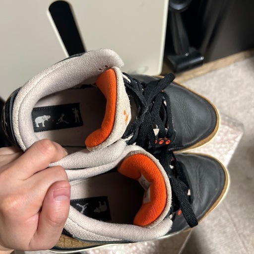 Air Jordan 3 Retro ブラック/オレンジ/フォッシルストーン【新品未開封】26cm
