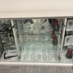 ガラス棚の画像