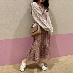 ジーユーGU ケーブルニットパーカー　長袖　オフホワイト　Sサイズ　編み込み　フェミニンの画像