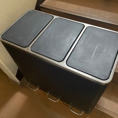ゴミ箱の画像