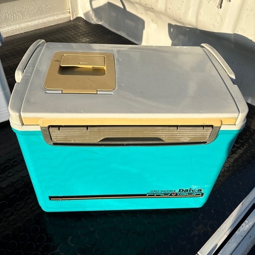 釣り用クーラーボックス　決まりました