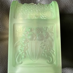 【極希少】精工舎 ウランガラス時計 鳳凰果実レリーフ 裏蓋風景彫金 ジャンク品の画像