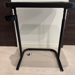 IKEA サイドテーブルの画像
