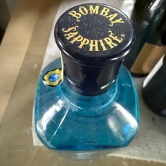 ボンベイ・サファイア 750ml [プレミアム ロンドン ドライ ジン イギリス産 47%の画像