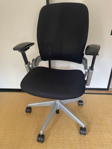 リープチェアLeap V2 Steelcase