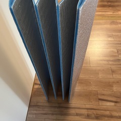 銀マット　折りたたみ式の画像