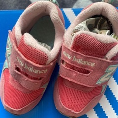 ニューバランススニーカー14.0の画像