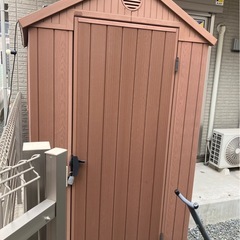 【リユース☆エコちょっぷ】ケター（KETER）ナチュラルテイストな樹脂製物置の画像