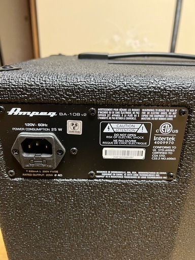 取引中アンペグ　　ベースアンプ　BA-108  v2