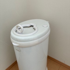 Ubbi ウッビー ウッビィ インテリア　おむつペール オムツペール　おむつ　ゴミ箱 オムツ おむつ処理ポット ペット　トイレ 大容量 45リットル 市販のゴミ袋 カートリッジ不要 フタ付き 蓋付き の画像