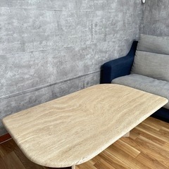 大理石のテーブルの画像