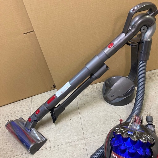 動作品 dyson ダイソン V4 Digital Fluffy+ 掃除機 スタンド付き