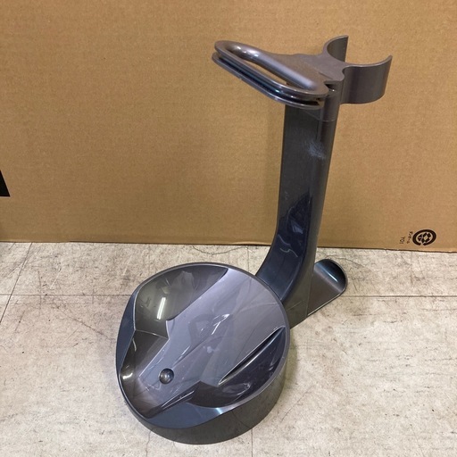 動作品 dyson ダイソン V4 Digital Fluffy+ 掃除機 スタンド付き