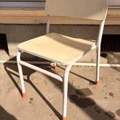 保育園のイス［DIYにどうですか］の画像