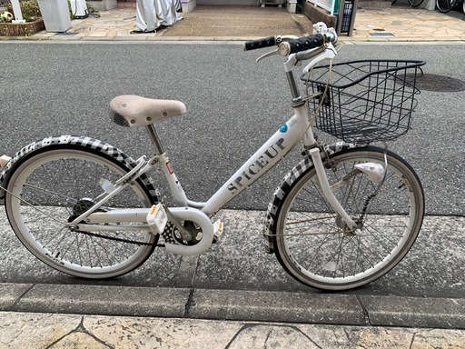 子供　女の子自転車　22インチ