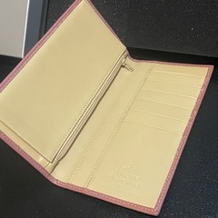 ヴィヴィアン長財布の画像