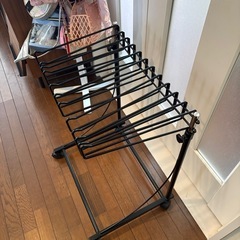 美品ハンガーラックの画像