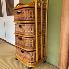 ラタン 籐 4段キャビネット キャスター付きの画像
