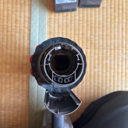 ダイソン　コードレス掃除機　V10 SV12セット