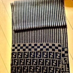 FENDI◼️フェンディ◼️マフラーの画像