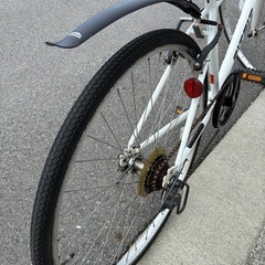 自転車　クロスバイクの画像