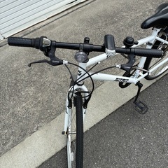 自転車　クロスバイクの画像